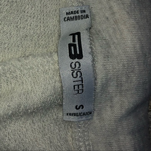 Short - Picture 3 of 3